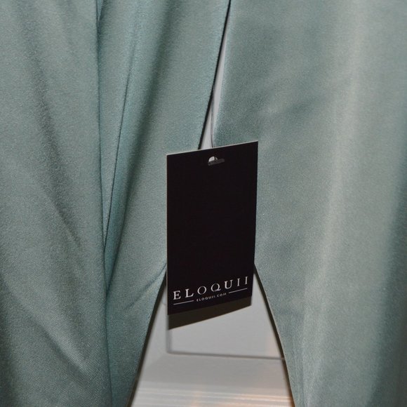 Scarf Neck Dress with Long Sleeves (Size 24) - Picture 6 of 6